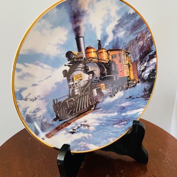 Franklin Mint "Winter on Marshall Pass" collectible plate by Nicolas Trudgjan - Picture 3 of 6